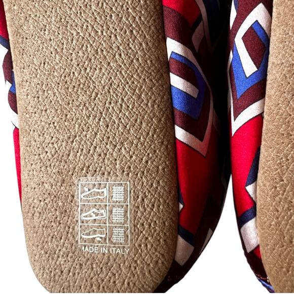 Gucci Red Satin Voyage Geometric G Print Slipper Shoes, US8 - Picture 12 of 16